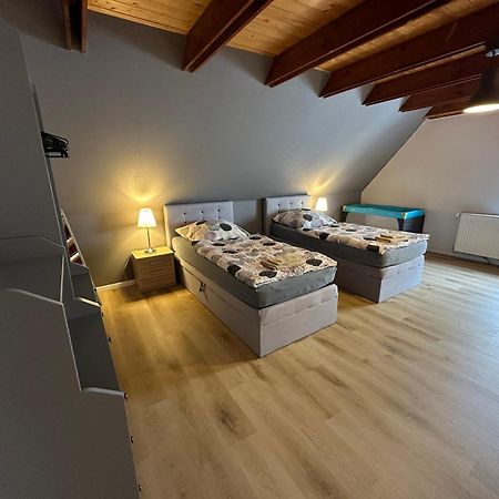 Ferienwohnung Bei Schwarzkopf Nordenham Exterior foto