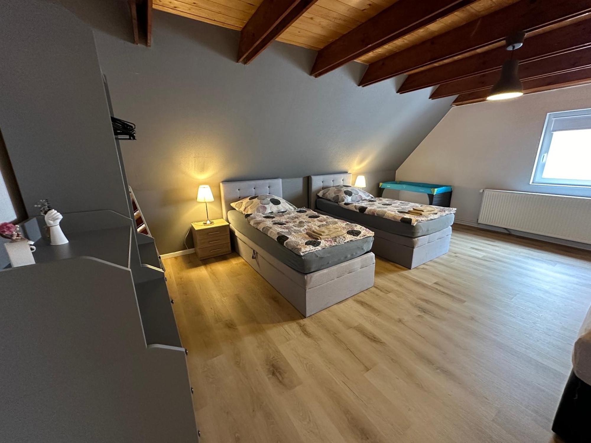 Ferienwohnung Bei Schwarzkopf Nordenham Exterior foto