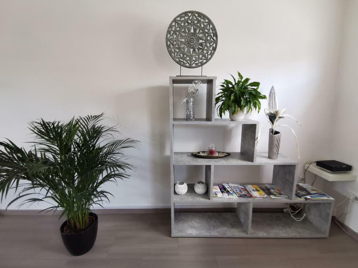 Ferienwohnung Bei Schwarzkopf Nordenham Exterior foto